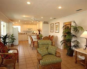 בראדנטון ביץ' Tradewinds Resort By Resortquest מראה חיצוני תמונה